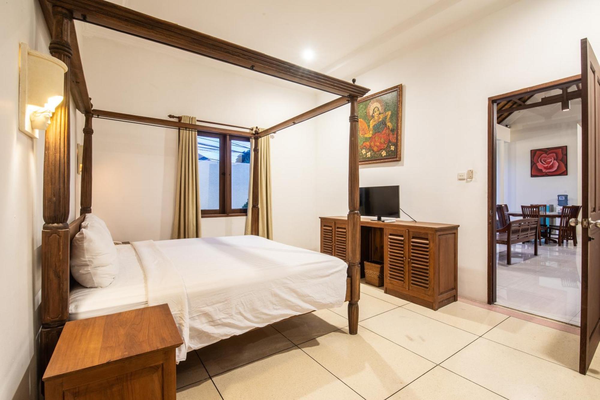 Putri Bali Seminyak (Bali)