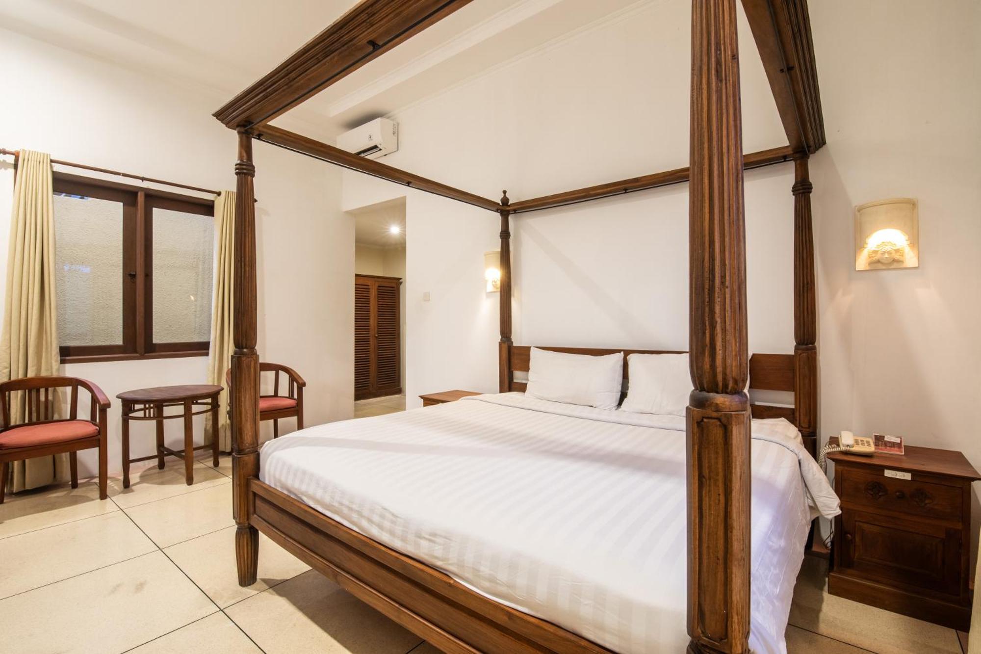Putri Bali * Seminyak (Bali)